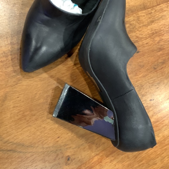 Great shoes for the holidays I love the shoes - Picture 3 of 6